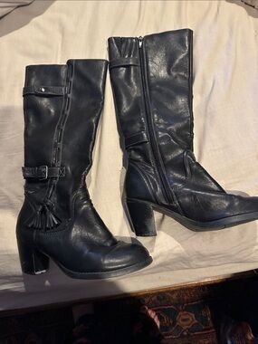 Naturalizer Black Knee-High Heeled Boots with Tassel Detail